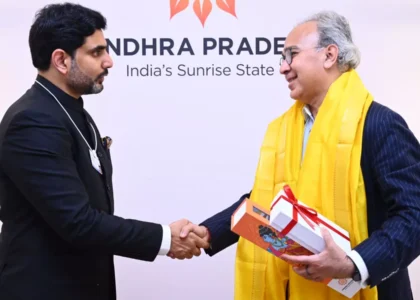 ఏపీలో పెట్టుబడి పెట్టండి... దావోస్ లో నారా లోకేష్