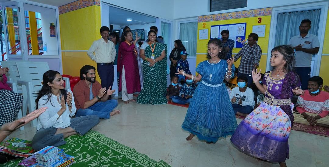 క్యాన్సర్‌తో పోరాడుతున్న చిన్నారులతో డ్యాన్స్ చేసిన నాగ చైతన్య.. ఫోటోలు వైరల్